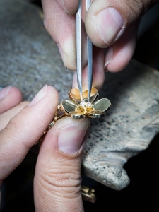 Van Cleef Arpels Frivole 8 kwiat 18k żółty złoto